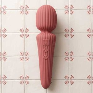 Tulsi Wandvibrator von The Natural Love Company. Aus recycletem Ozean Plastik. Jetzt bei FairAmour, dem Schweizer Onlineshop für nachhaltige Sextoys.